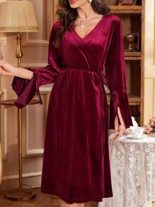 Elegant Solid Color Side Ties V Neck Flare Sleeve Velvet Bathrobe - Burgundy - View 1