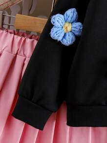 Set de 2 piezas de jersey con capucha y falda para niñas jóvenes en otoño, jersey con estampado de flor 3D y falda plisada rosa, conjunto dulce y lindo para actividades al aire libre - Negro - Ver 6