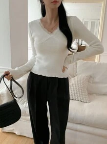 DAZY 新款秋季女式撞色蕾丝 V 领长袖修身毛衣，秋季女装