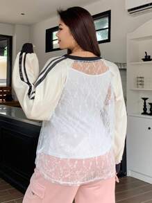 Dazy Petite Plus Top da donna taglie forti con scollo a V, patchwork a contrasto, pizzo trasparente e stampa numerica, maniche lunghe, per uscire e scuola - Albicocca - Visualizzare 2
