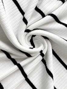 CovetEZ 秋冬季大码高领条纹针织打底毛衣 - 黑色 - 查看 3