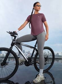 In My Nature 女士时尚简约纯色剪裁下摆户外T恤徒步旅行女装 - 紫丁香色 - 查看 9