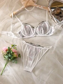 Floral Rose Embroidered Lace Romantic Countryside Lingerie Set - Multicolor - View 2