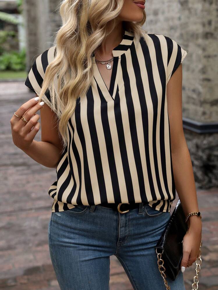 EMERY ROSE Blusa elegante de manga curta com decote em V entalhado e estampa listrada para uso no escritório - Multicolorido - Visão 6