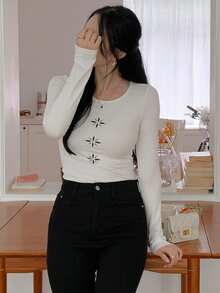 DAZY 女士休闲几何印花圆领修身 T 恤，秋冬 - 白色 - 查看 7