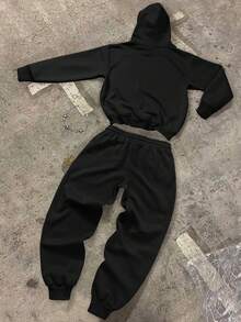 Manfinity EMRG 2 件套男士休闲字母印花连帽衫和运动裤运动服，秋冬 - 黑色 - 查看 2