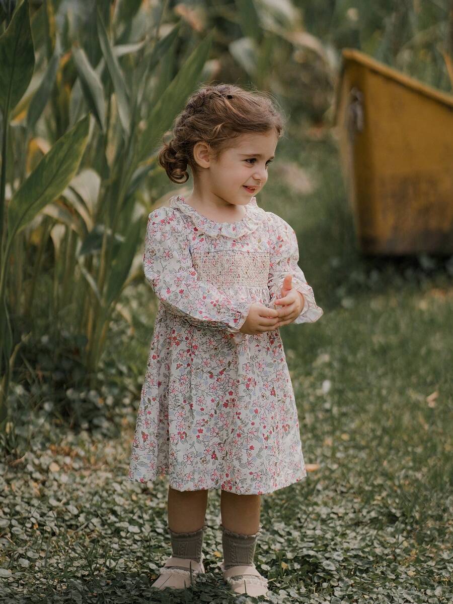 SHEIN Baby Girls Vintage Elegant  Ditsy Floral Casual Dress, Suitable For Daily Wear, Family Gathering, Holiday Celebration, Photography And Other Occasions. Can Be Worn Alone Or Paired With A Jacket Or Leggings For Different Weather And Occasions - Multicolor - View 1
