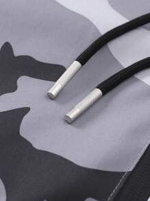 Manfinity Running Boyfriend Style Men Camouflage & Letter Print Raglan Sleeve Zip-Up Drawstring Hooded Sport Jacket - Light Grey - View 3