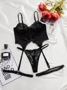花卉蕾絲鋼圈吊帶襪內衣套裝