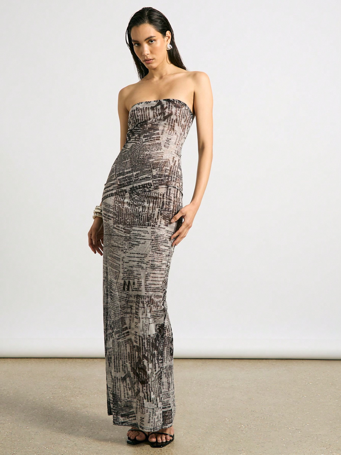 AiiRZ Newspaper Print Mesh Fitted Maxi DressMISSGUIDED