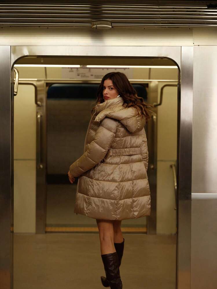 女性 中丈 フード付き ウエストシャーリング入り パデッドコート