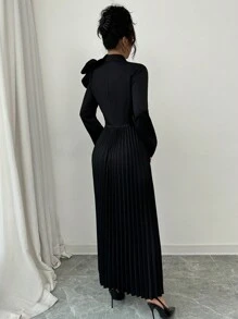 Rafferiza 1 件女式优雅黑色长袖翻领花卉装饰不对称口袋盖设计褶皱下摆连衣裙长款女装 - 黑色 - 查看 2