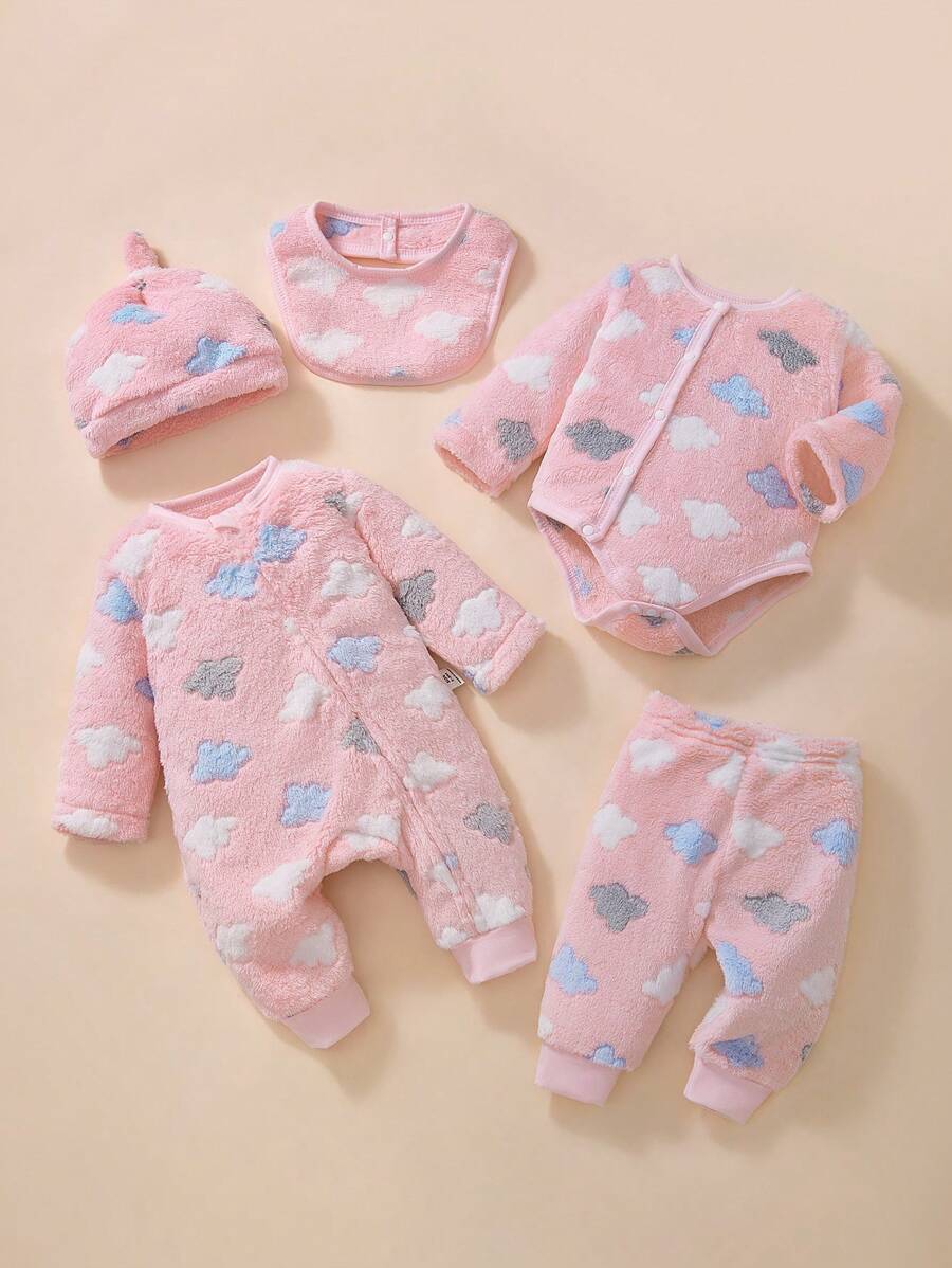 SHEIN Newborn Cloud Pattern Flannel Fabric Gift Set, Designed Specifically For Newborns. Soft And Warm Flannel Material With Gentle Cloud Print Makes Baby Feel Like They Are Surrounded By Soft Clouds, An Ideal Gift For Newborns