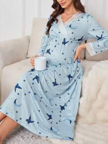 Camisón de maternidad de manga murciélago con estampado de estrellas, luna y mariposa, cuello en V con encaje de contraste cruzado, vestido de pijama de manga larga