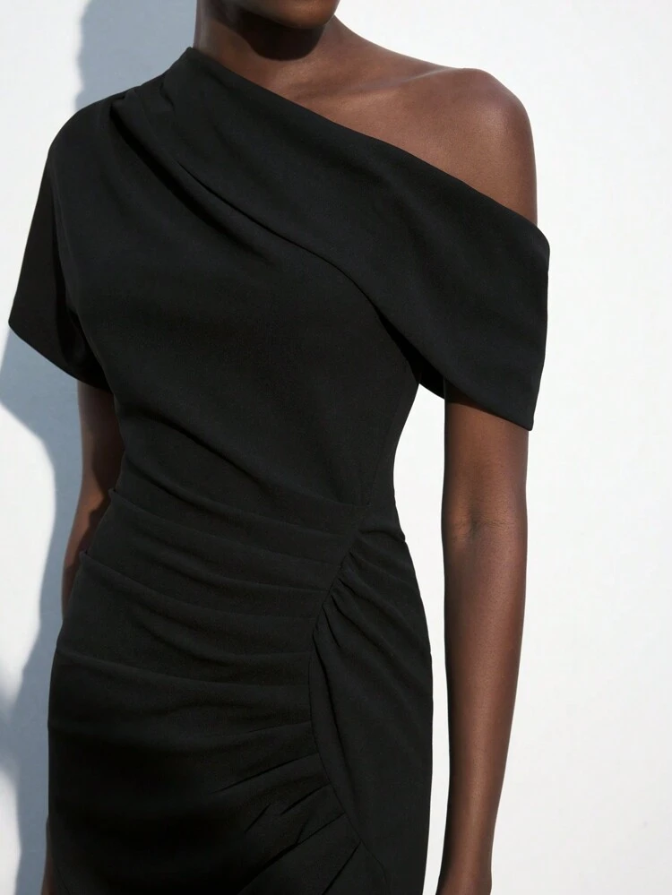 SHEIN Maija Vestido negro con diseño asimétrico en el hombro, versátil para primavera/verano, vestido elegante de cóctel de silueta ceñida sin mangas, moderno y urbano, para todas las temporadas