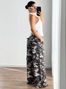 SHEIN ICON Pantaloni cargo cu buzunar mare, în aer liber, retro, camuflaj, americani - Multicolor - Vizualizare 2