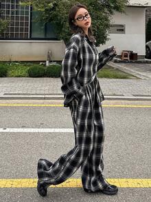 DAZY Bộ đồ thường ngày 2 món cho nữ - Áo dài tay kẻ caro cài nút phía trước và quần dài - Đen và trắng - Xem 5