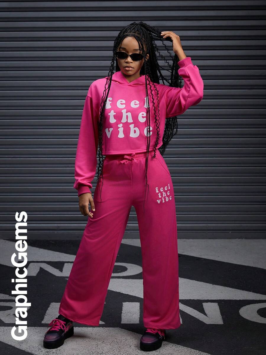 Bộ 2 áo hoodie crop top họa tiết chữ cho bé gái tuổi teen và quần dài ống rộng rộng rãi - Màu Hồng Tươi - Xem 1