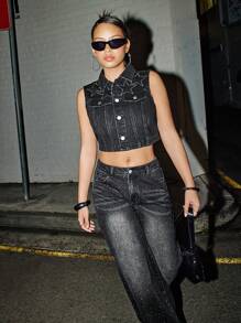 SHEIN ICON Chaqueta corta ceñida sin mangas con tachuelas, estilo retro estadounidense