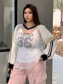 Dazy Petite Plus Top da donna taglie forti con scollo a V, patchwork a contrasto, pizzo trasparente e stampa numerica, maniche lunghe, per uscire e scuola - Albicocca - Visualizzare 5