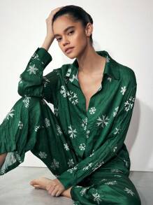 Maija 2pcs Women Green Button Front Snowy Print Long Sleeve Top And Pants Christmas Pajama Set, Casual Design, Autumn/Winter