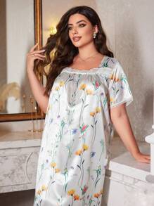 大码花卉印花蕾丝边缎面睡袍