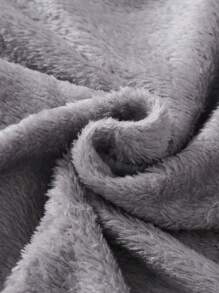 两件套少女休闲毛绒云朵图案裤装，搭配刺绣睫毛长袖上衣，舒适保暖家居服