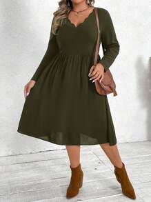 SHEIN VCAY Váy dài tay cổ chữ V viền sóng cỡ lớn, phong cách nghỉ dưỡng - xanh quân đội - Xem 4