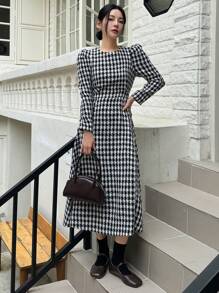 DAZY Vestido largo casual de cuello redondo y manga larga con cintura ceñida, estilo minimalista para otoño e invierno, con volantes, ropa de mujer de otoño, vestido largo a cuadros - Negro - Ver 4