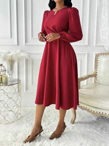 Lunelith SHEIN Lunessa 优雅时尚百搭 V 领灯笼袖褶饰链条装饰喇叭高低连衣裙，红色女士新年服装长款女装 - 紅色 - 查看 3