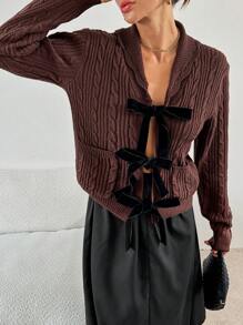 SHEIN Essnce Pull en velours chocolat pour femmes, cardigan automne/hiver avec nœud velours, pull-over femme d'automne avec nœud devant contrastant, pulls d'automne pour femme, pulls de Thanksgiving/Noël - Marron - Voir 6