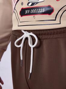 THE POLAR EXPRESS X SHEIN Men Graphic Print Hoodie & Pants Set, For Christmas - Khaki - View 4