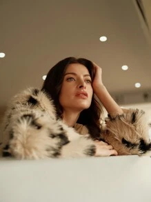 Anewsta Fluffy Fluffy Short Women's Jacket - Black and White - View 7