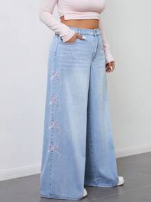 SHEIN ICON Plus Size Women Loose Pocket Embroidered Washed Casual Denim Pants - Light Wash - View 5