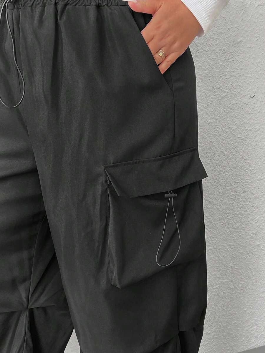 SHEIN CURVE+ Plus Size Men's Loose Casual Cargo Pants With Large