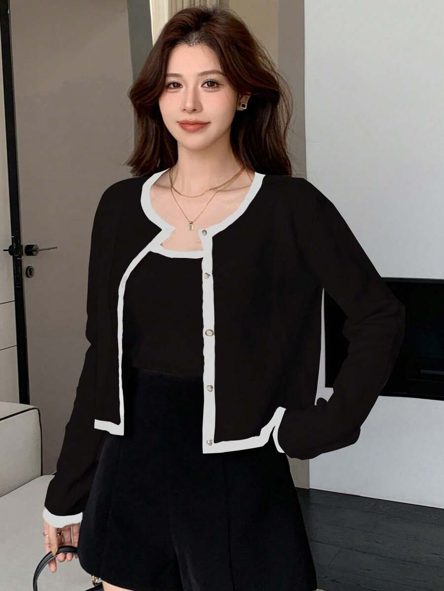 DAZY Bộ 2 áo len cardigan viền màu cho nữ kèm áo hai dây - màu đen - Xem 1