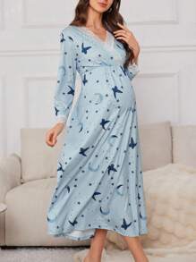 Camisón de maternidad de manga murciélago con estampado de estrellas, luna y mariposa, cuello en V con encaje de contraste cruzado, vestido de pijama de manga larga