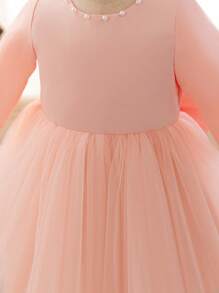 SHEIN Glamorique Kids 粉色圣诞派对装女婴连衣裙、圣诞女婴连衣裙、舞会礼服、圣诞老人连衣裙、婴儿/女孩新年连衣裙，采用缎面和网眼对比色，长袖，蝴蝶背，V 领，水钻荷叶边连衣裙 - 粉色 - 查看 8