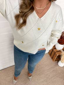 SHEIN Clasi Suéter de mujer de talla grande elegante para uso diario y viajes, versátil, de cuello en V, de hombros caídos, manga larga, con bordado de corazón dorado, para fiesta, reunión, suave, blanco, otoño e invierno, casual de negocios, ropa de trabajo, vestido para invitado de boda en otoño