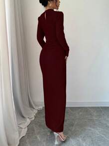 Selianne Đầm Maxi Tay Dài Xếp Ly Cổ Đứng Chia Viền Màu Trơn Trang Phục Nữ - Gỗ đỏ - Xem 2