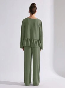 EURMUSE Plus Woman Bow Strap Long Sleeved Tw Pieces Set - Green - View 2