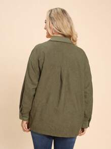 SHEIN LUNE Camisa de manga larga con botones y bolsillos de unicolor para mujer talla grande, top de invierno verde para vacaciones - Verde - Ver 2