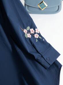 Modelyn 女士休闲花卉刺绣长袖衬衫 - 藏蓝色 - 查看 3