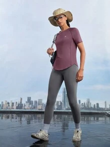 In My Nature 女士时尚简约纯色剪裁下摆户外T恤徒步旅行女装 - 紫丁香色 - 查看 8