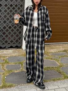 DAZY Bộ đồ thường ngày 2 món cho nữ - Áo dài tay kẻ caro cài nút phía trước và quần dài - Đen và trắng - Xem 2