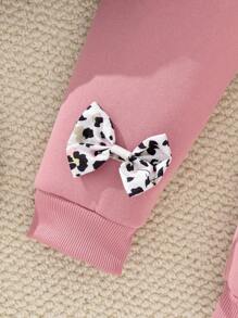 SHEIN 3pcs Young Girl Set: Fleece Heart Pattern Sweatshirt, Bowknot Sweatpants, Ditsy Floral Hooded Zipper Vest
