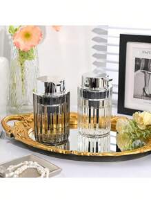 1 件装洁面乳起泡器和洗手液按压瓶 - 发泡沐浴露和洗发水的神器！这款特殊的轻奢分装瓶可产生丰富的泡沫。非常适合洁面乳、洗手液等。这款时尚实用的必备品可提升您的日常清洁程序 - 銀色 - 查看 5