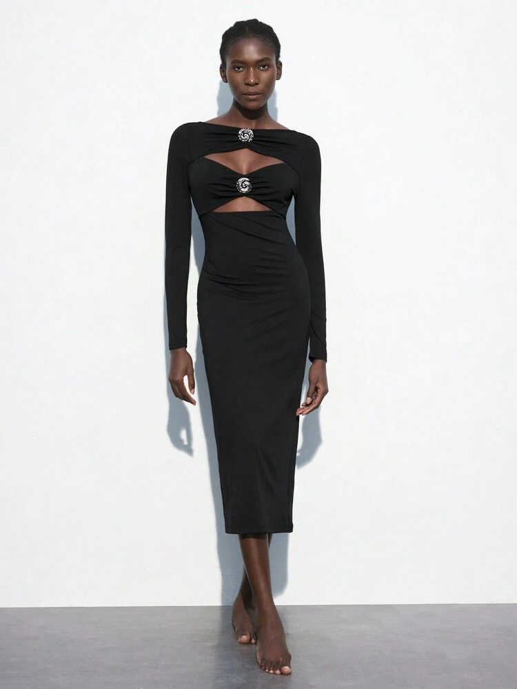 SHEIN Maija Women Black Solid Color Metal Decor Ruched Long Sleeve Hollow Casual Midi Dress, Suitable For Party & Event In Autumn/Winter Valentine's Day