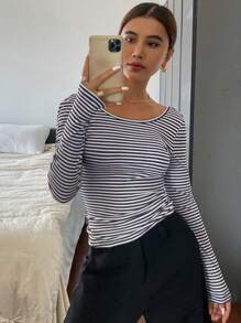 DAZY 条纹露背长袖修身女式 T 恤，秋季休闲上衣，露背学院风上衣 - 藏蓝色 - 查看 2