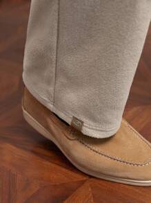 AKNOTIC Business Casual 2pcs Men's Knitted Crew Neck Loose Fit Pullover Sweatshirt & Drawstring Waist Straight Leg Fleece Sweatpants Set, Khaki, Suitable For Autumn/Winter Casual Wear, Letter Embroidery Leather Patch Details